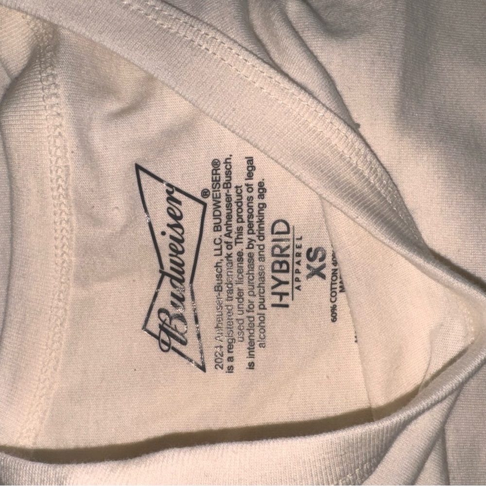 NWT Budweiser, lightweight, graphic T-shirt. - Picture 6 of 6